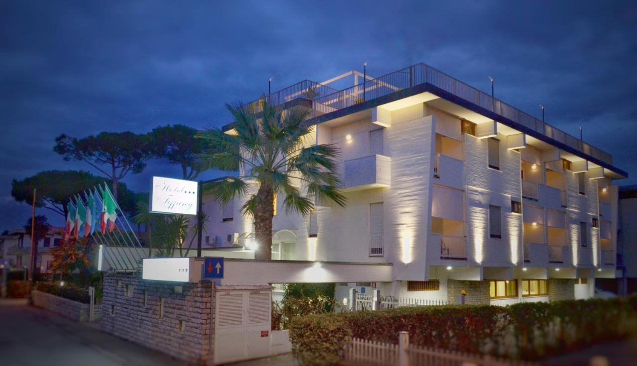 Hotel Tiffany Marina di Massa Extérieur photo