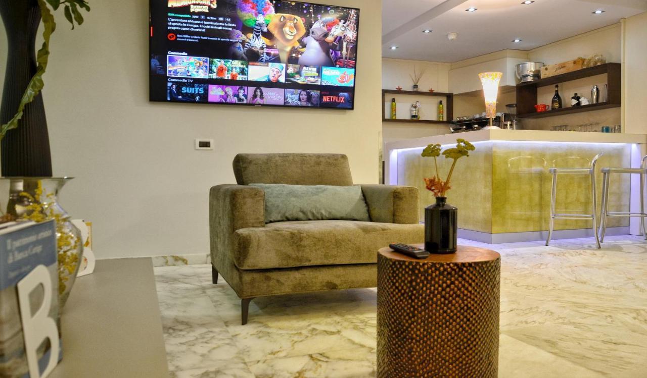 Hotel Tiffany Marina di Massa Extérieur photo